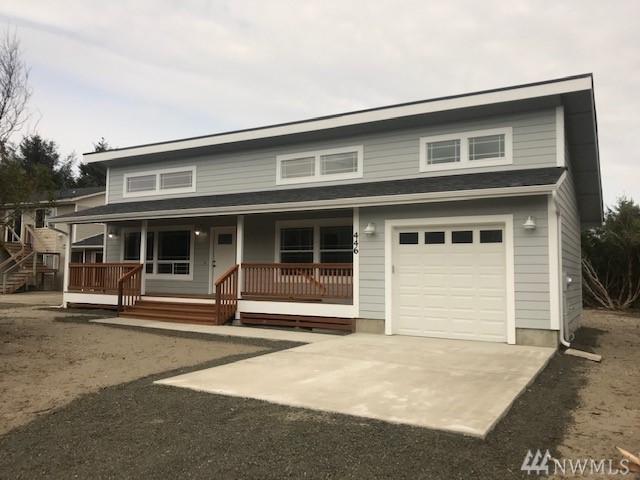 1084 Greenview Ave - Photo 1