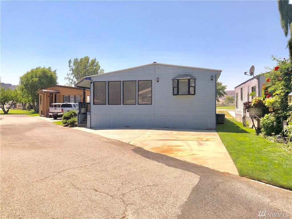 8818 Crescent Bar Rd - Photo 1