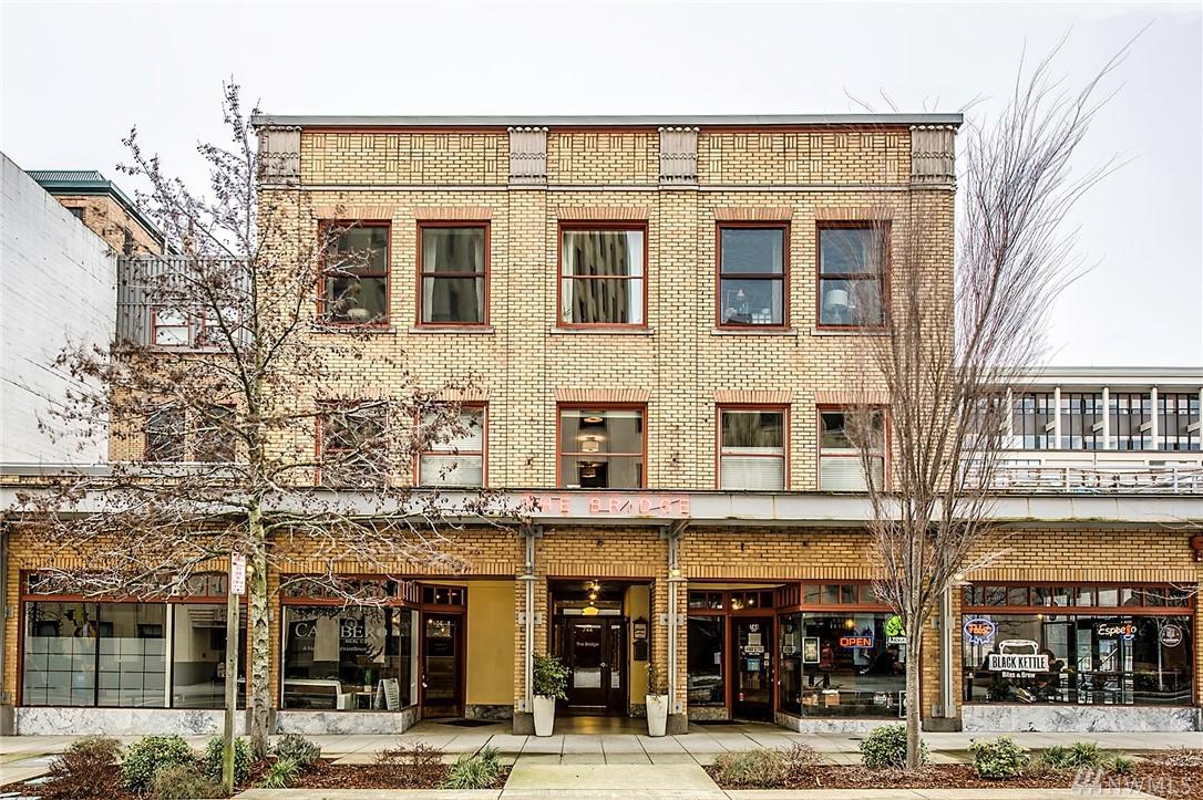 744 Market St - Photo 1