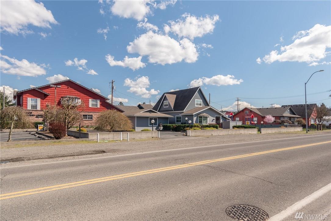 1212 Pearl St - Photo 1