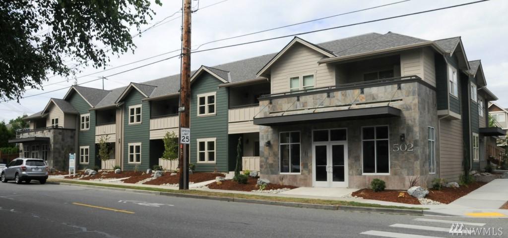 502 First St - Photo 1