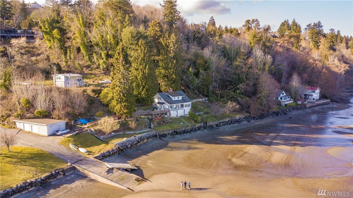 1207 Beach Lane - Photo 1