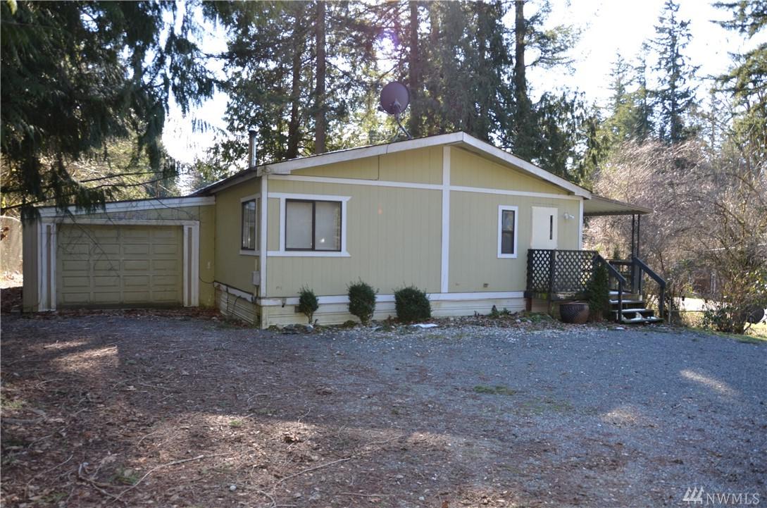 14733 Lake Goodwin Rd - Photo 1