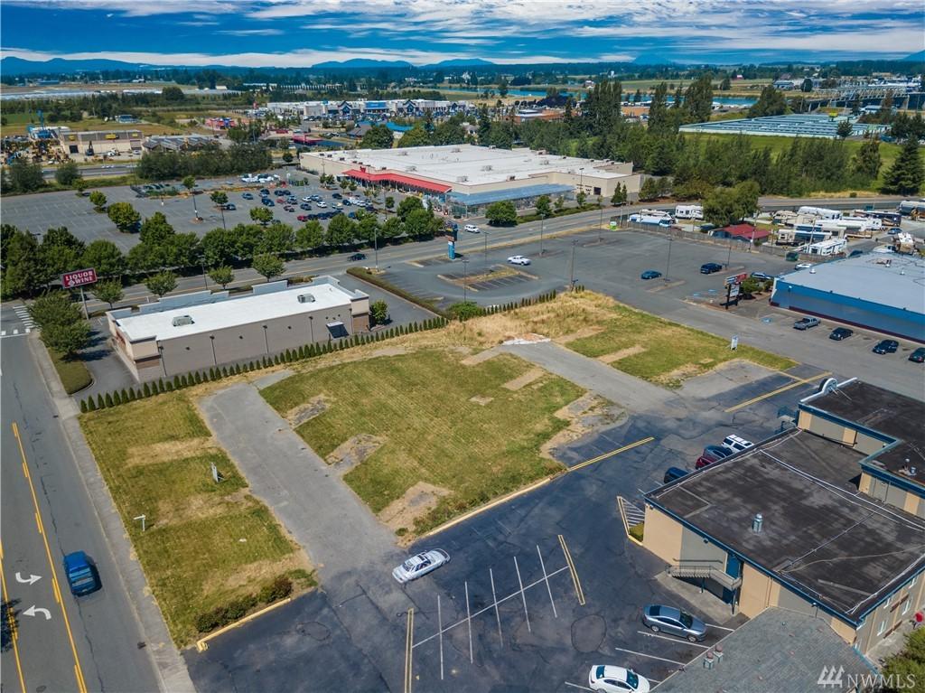 209 Commercial St - Photo 1