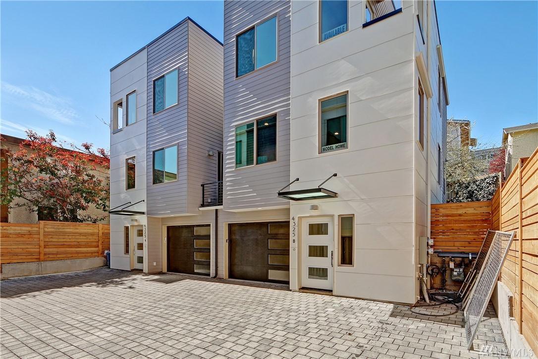 4325 Whitman Ave - Photo 1