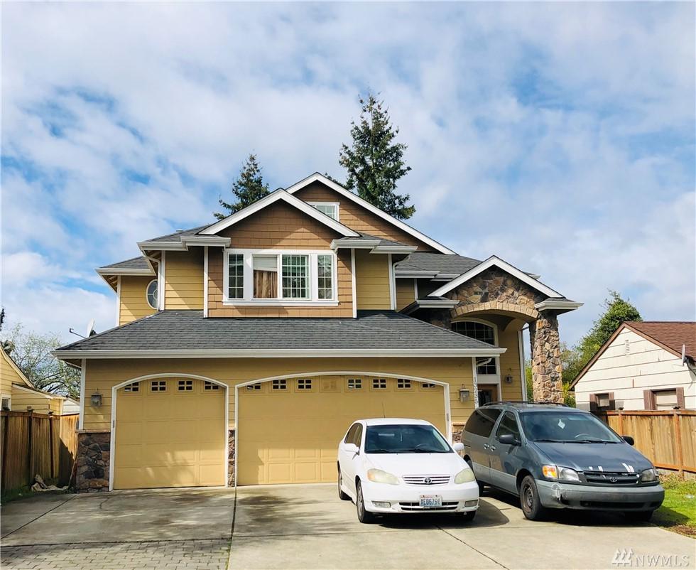 13235 8 Ave - Photo 1