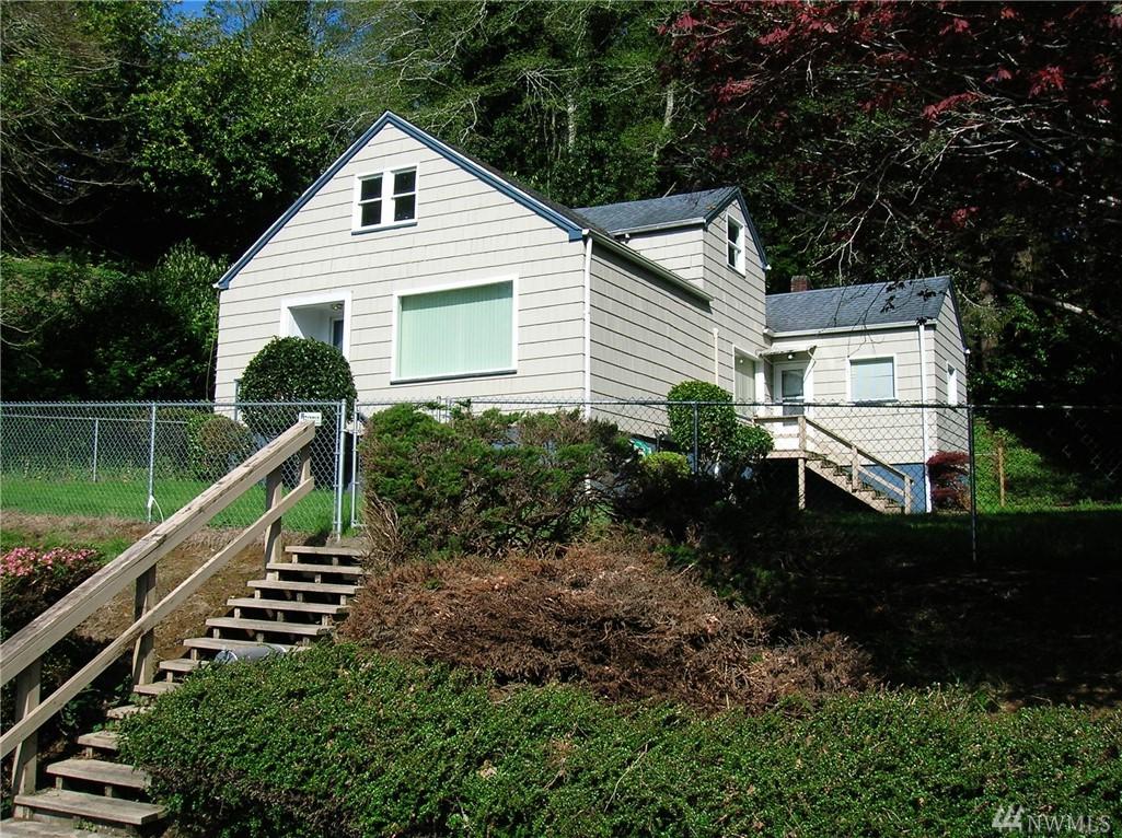 604 7th Ave - Photo 1