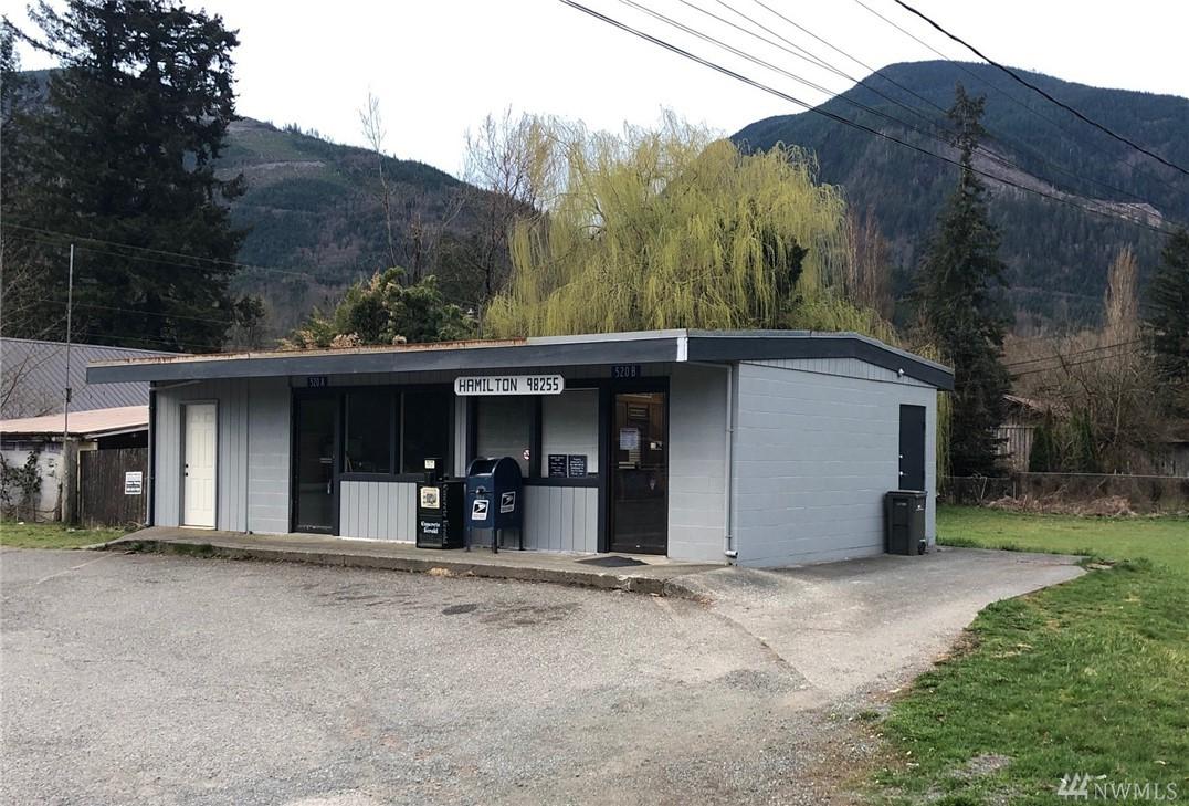 520 Maple St - Photo 1