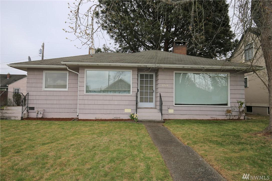 2720 Russell St - Photo 1