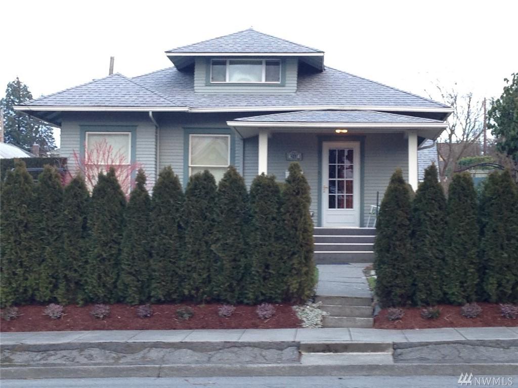 210 6th St - Photo 1