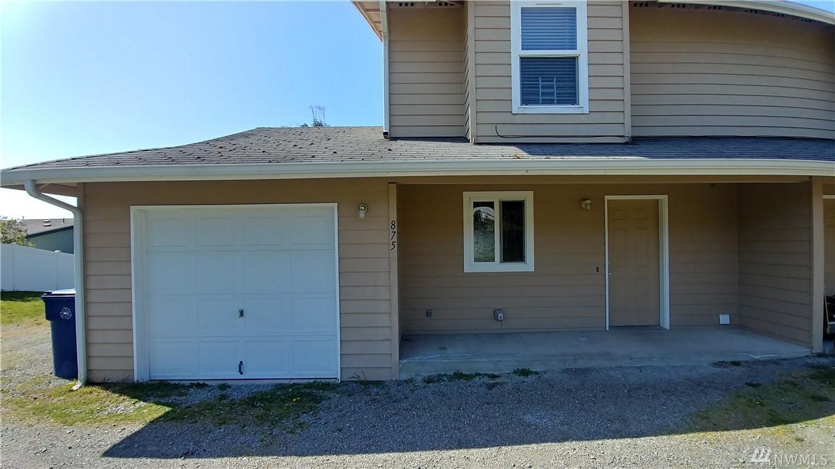 875 4th St - Photo 1