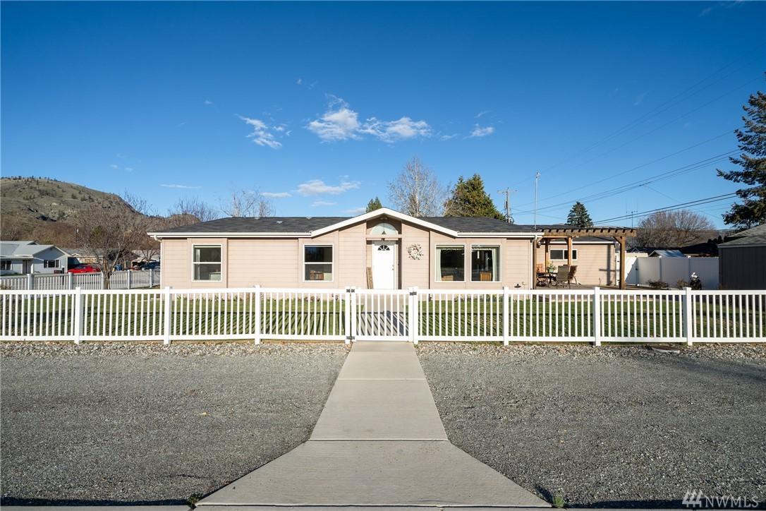 305 Bradley Street - Photo 1