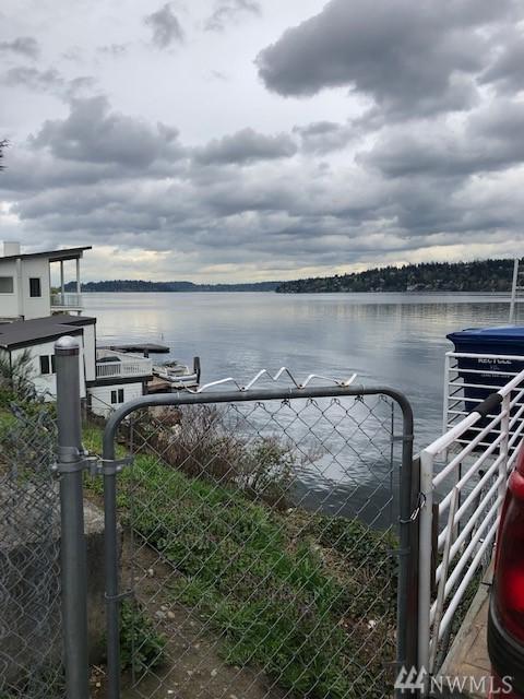 9700 Rainier Ave - Photo 1