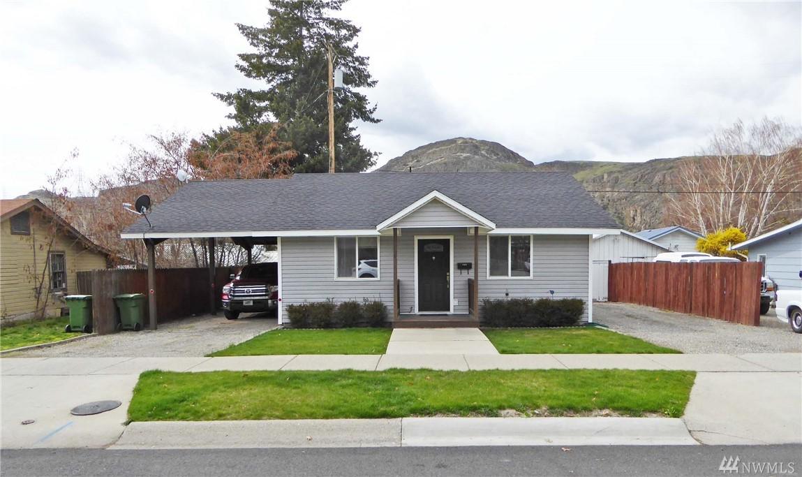 604 Cedar St - Photo 1
