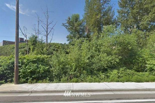 9025 Ravenna Avenue - Photo 1