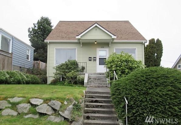 4725 35th Ave - Photo 1