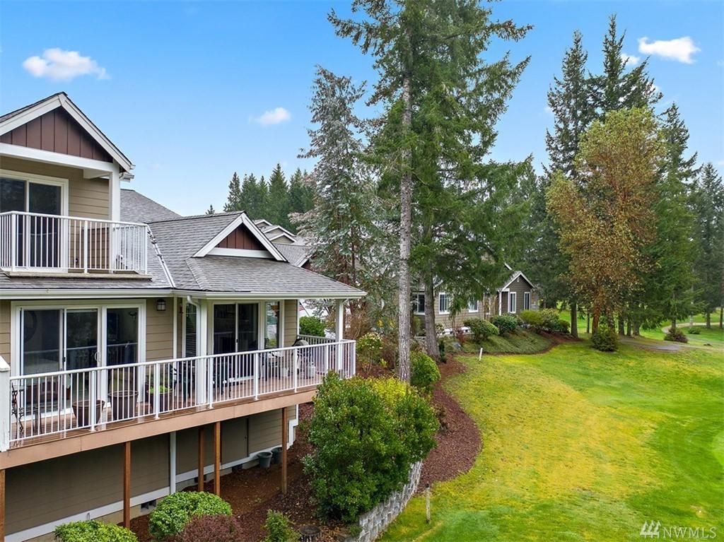 211 Sterling Dr - Photo 1