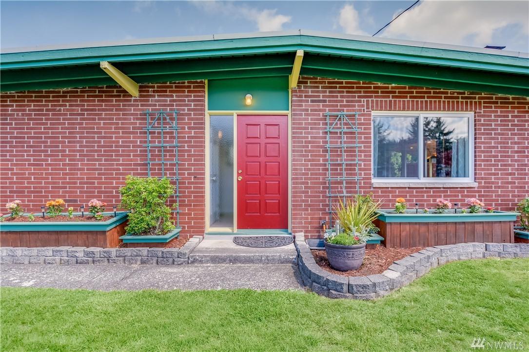 15404 11th St - Photo 1