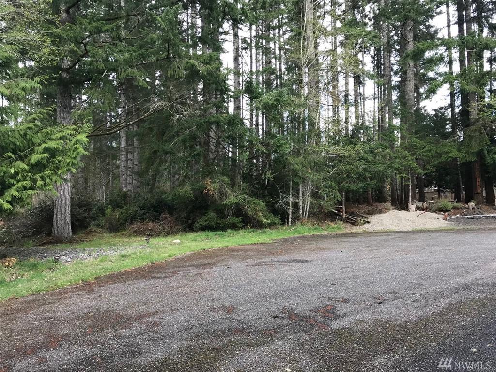 1192 Lakeshore Dr - Photo 1