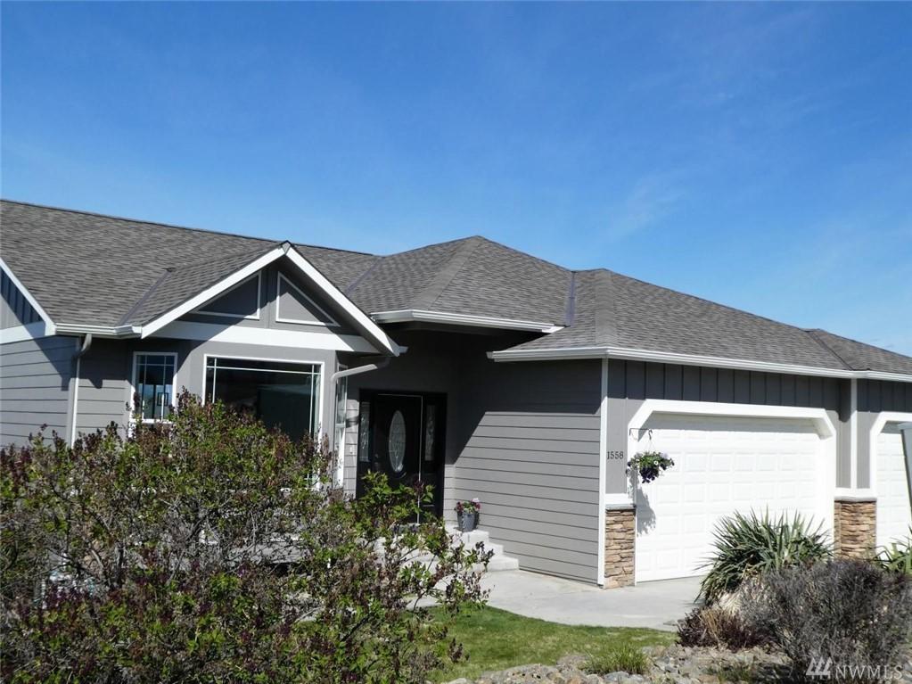 1558 Grover Ave - Photo 1