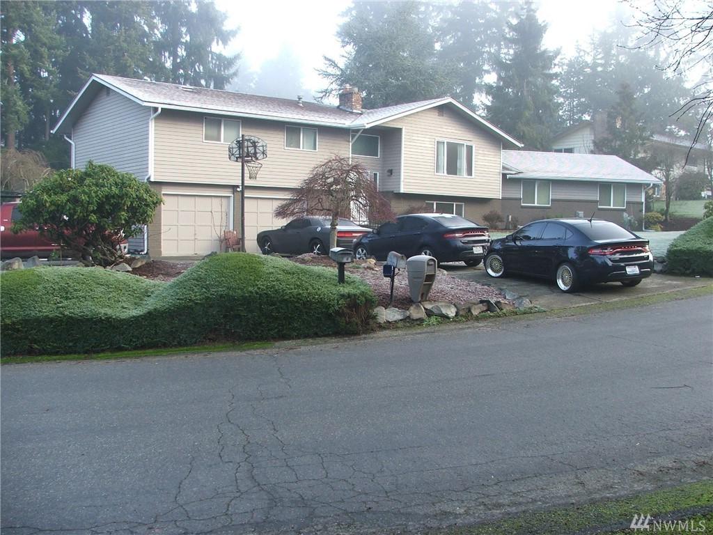 5511 81 St - Photo 1