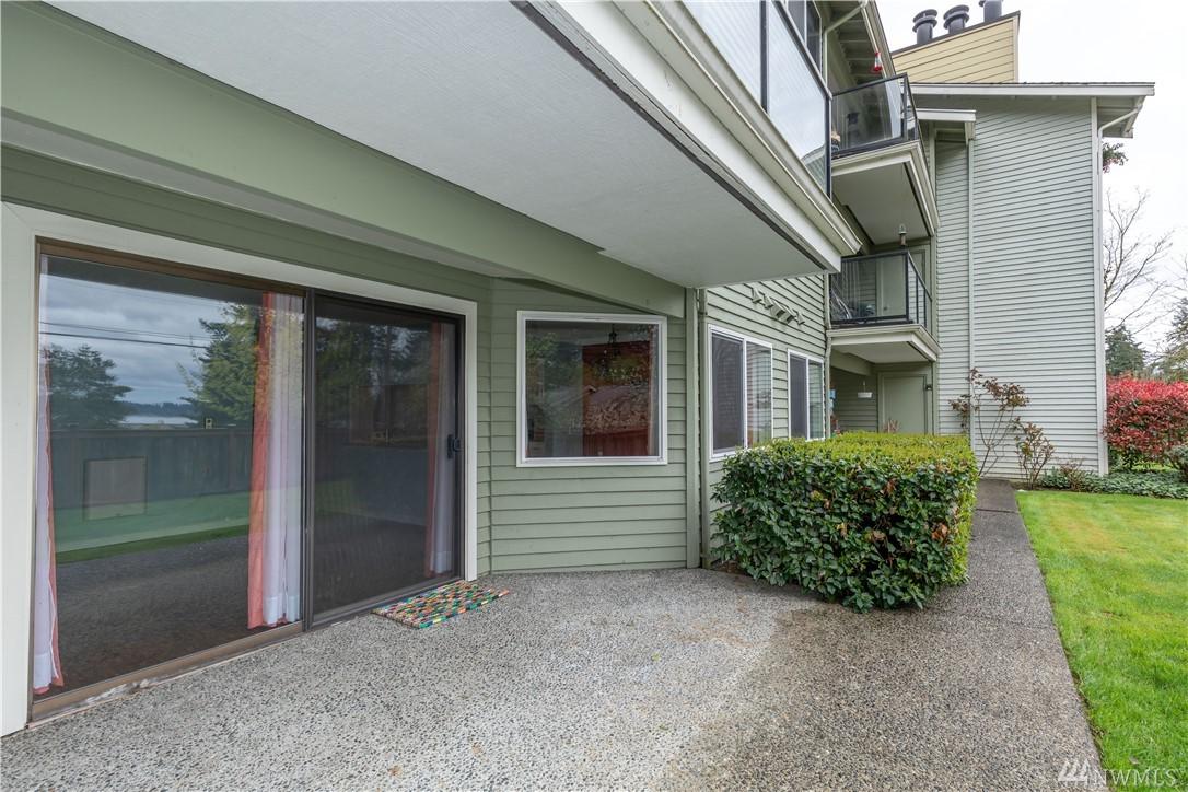 4179 Lake Sammamish Pkwy - Photo 1
