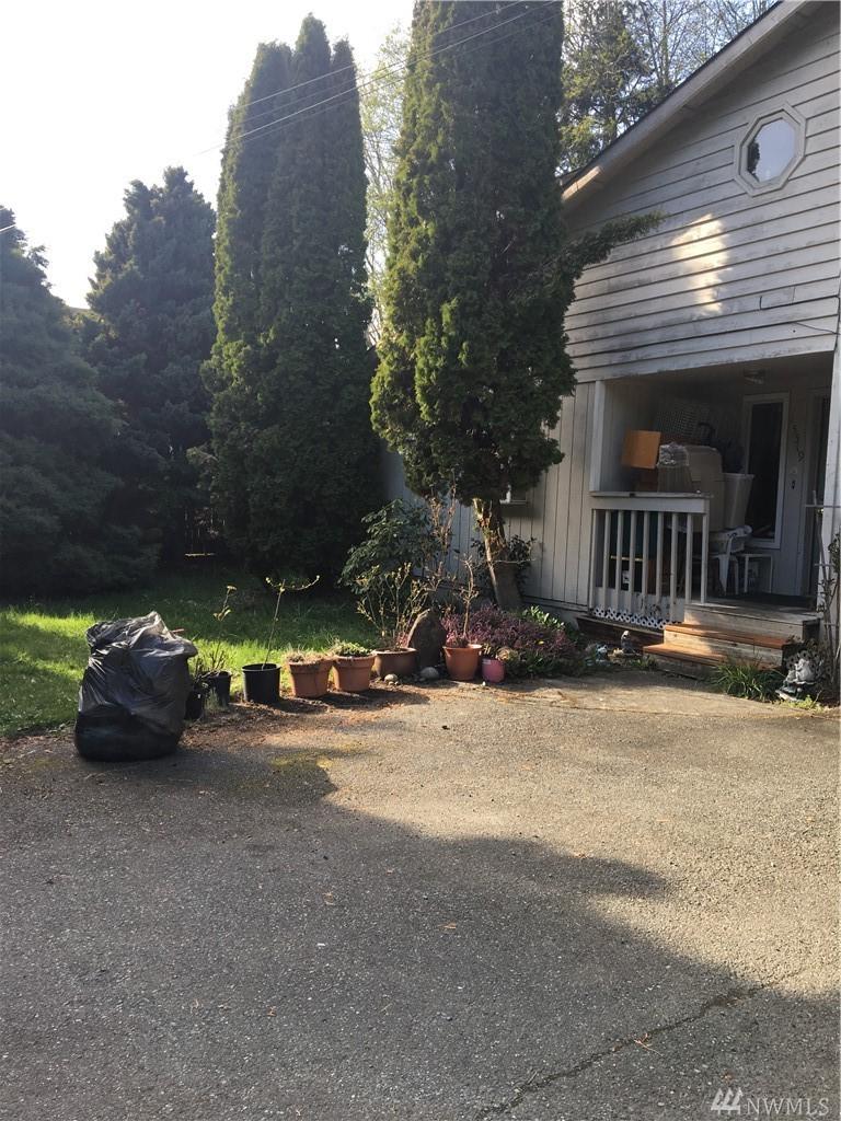 15519 56th Ave - Photo 1