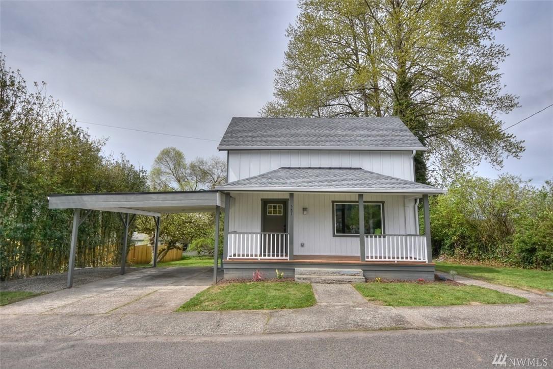 581 New York Ave - Photo 1