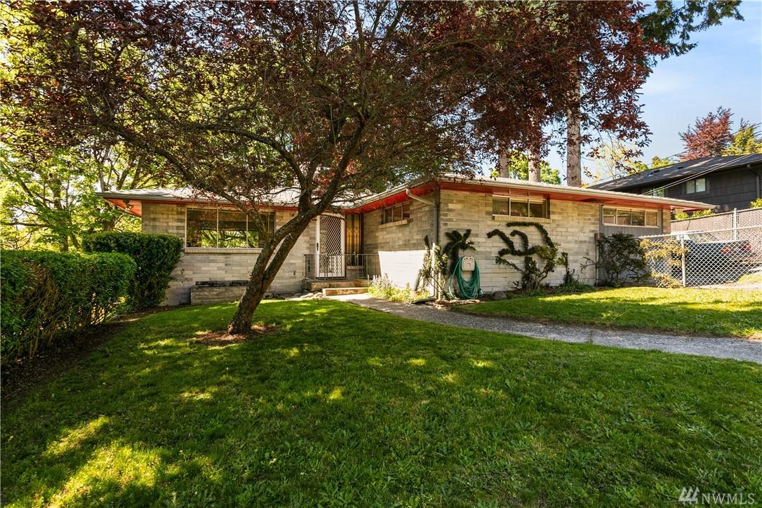 417 33rd Ave - Photo 1