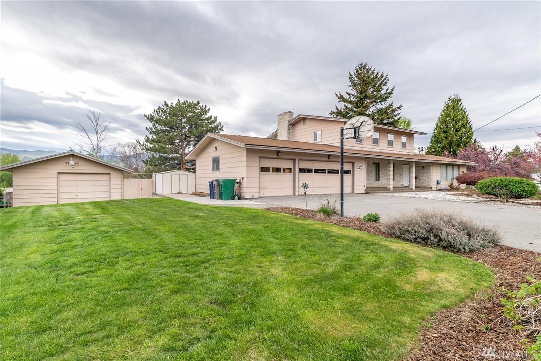 200 Iowa Ave - Photo 1