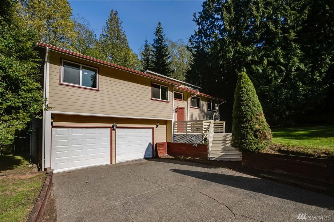 1090 Cedar Hills Ave - Photo 1