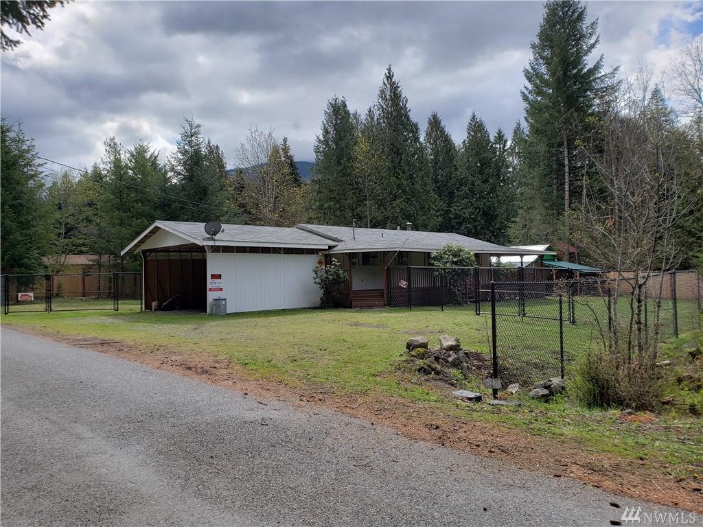 104 Holiday Lane - Photo 1