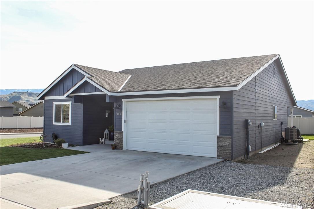 310 Nevada Ave - Photo 1