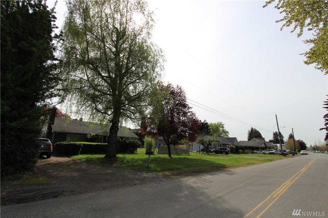 1010 Ash Ave - Photo 1