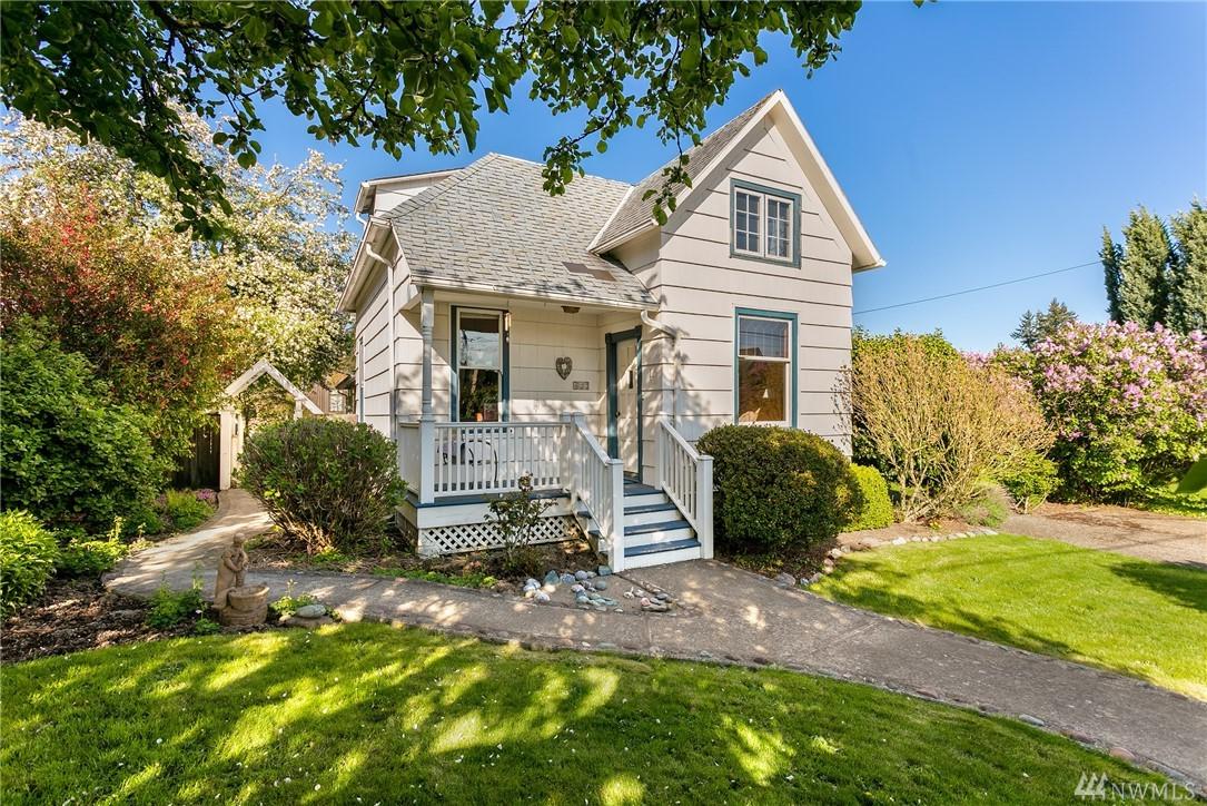 422 13th Ave - Photo 1