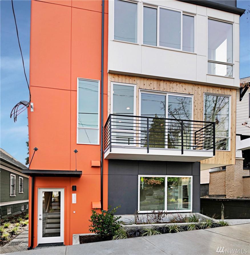 2515 Yesler Wy - Photo 1