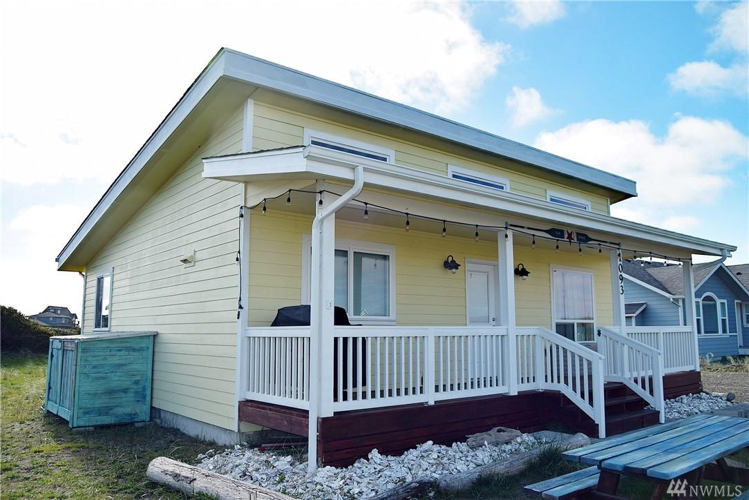 1093 Greenview Ave - Photo 1