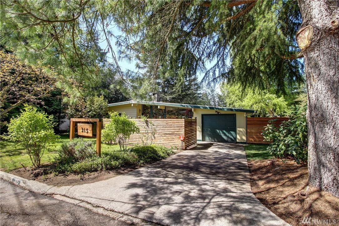 315 161st Ave - Photo 1