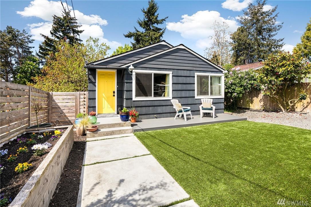 10025 Ashworth Ave - Photo 1