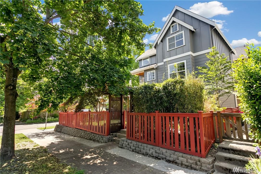 541 25th Ave - Photo 1