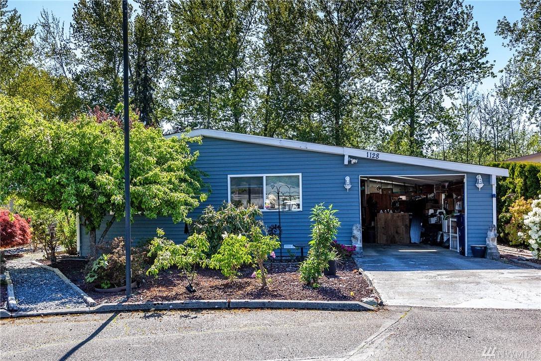 1128 Lake View Cir - Photo 1