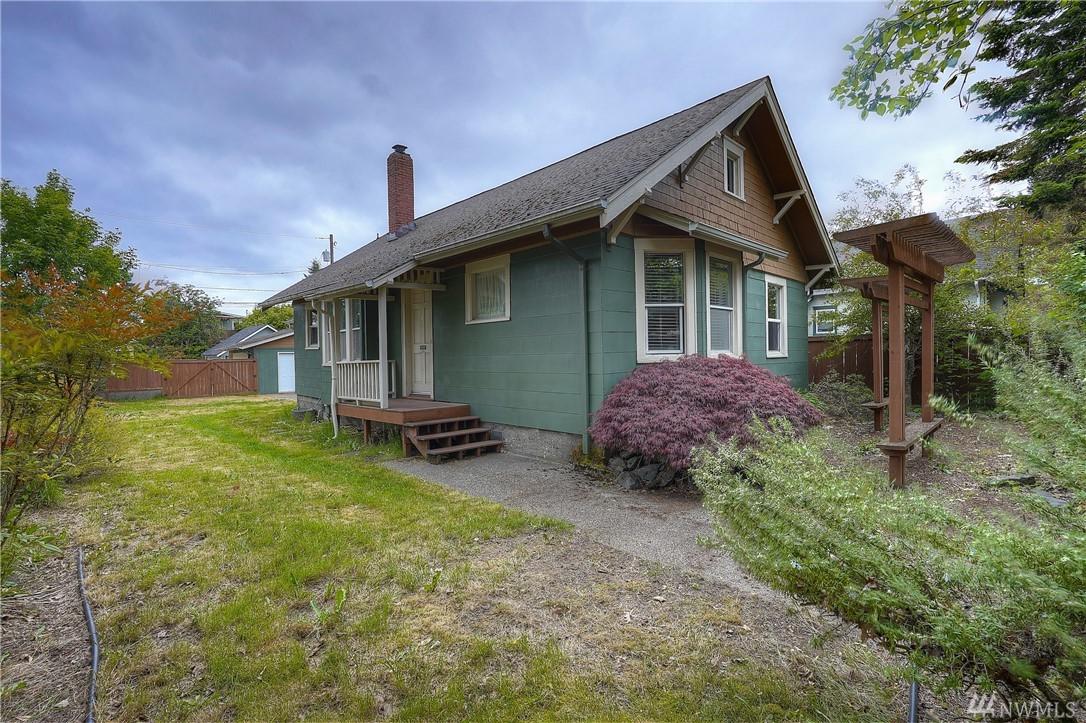 2909 7th St - Photo 1