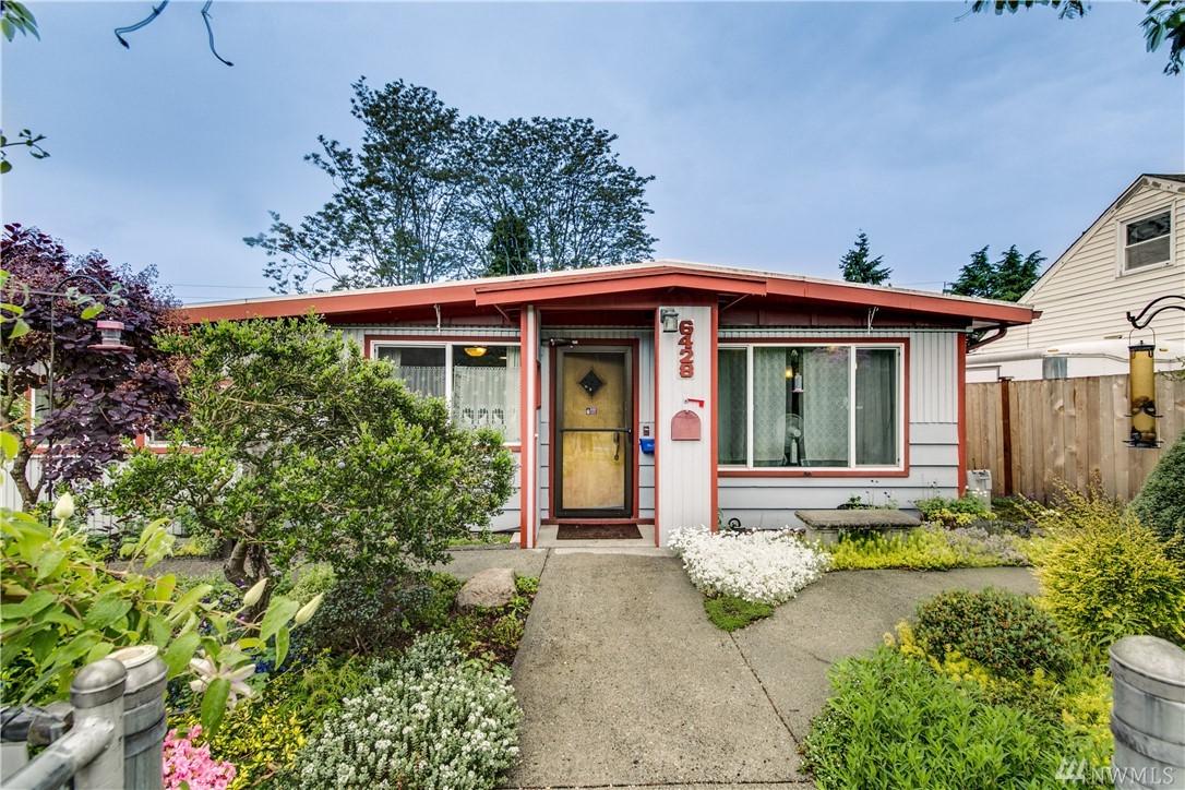 6428 Wapato St - Photo 1