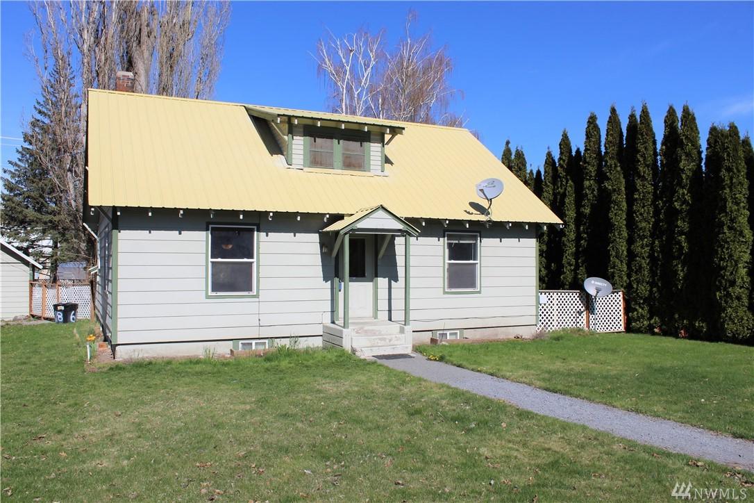 618 Tonasket Ave - Photo 1