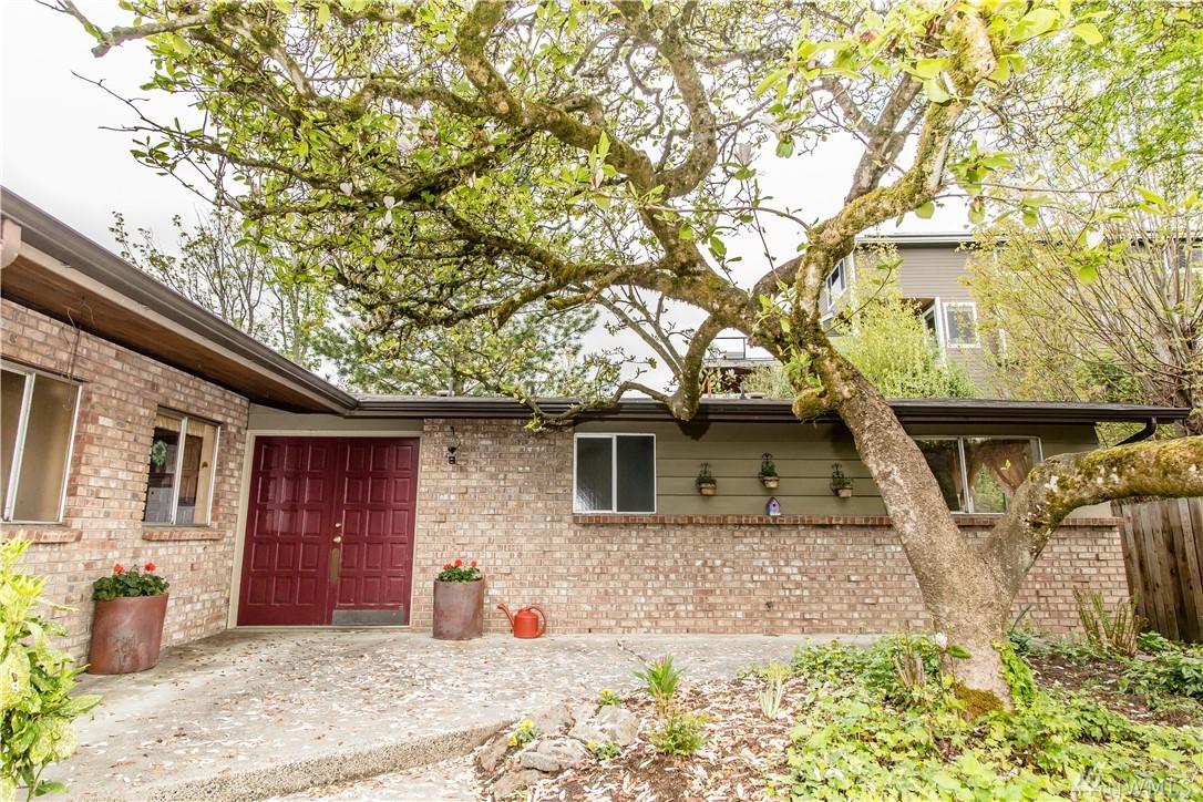 18710 82nd Ave - Photo 1