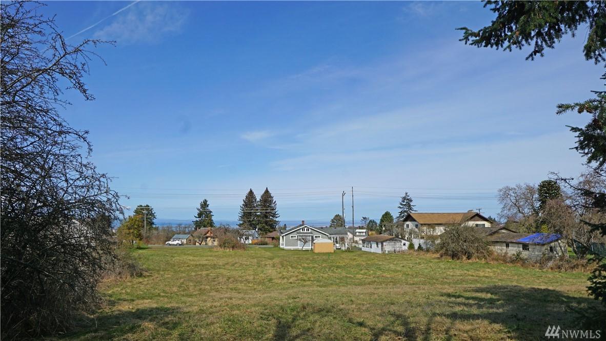 532 Lauridsen Blvd - Photo 1