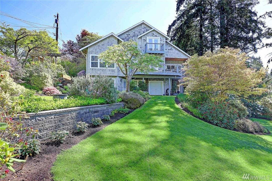382 Lochwood Dr - Photo 1