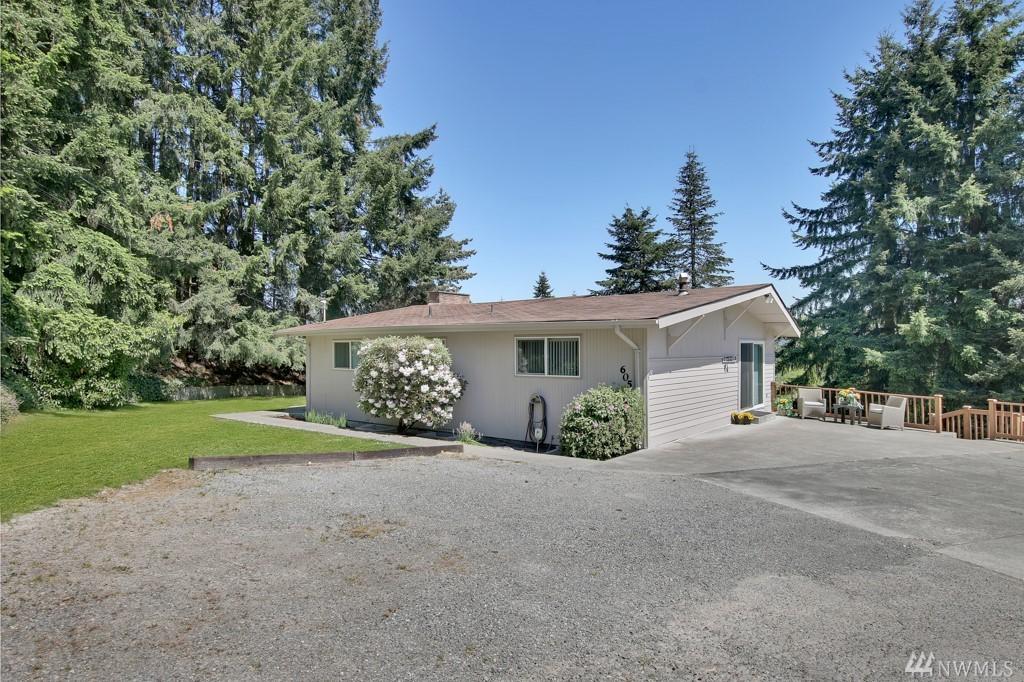 605 21st Ave - Photo 1