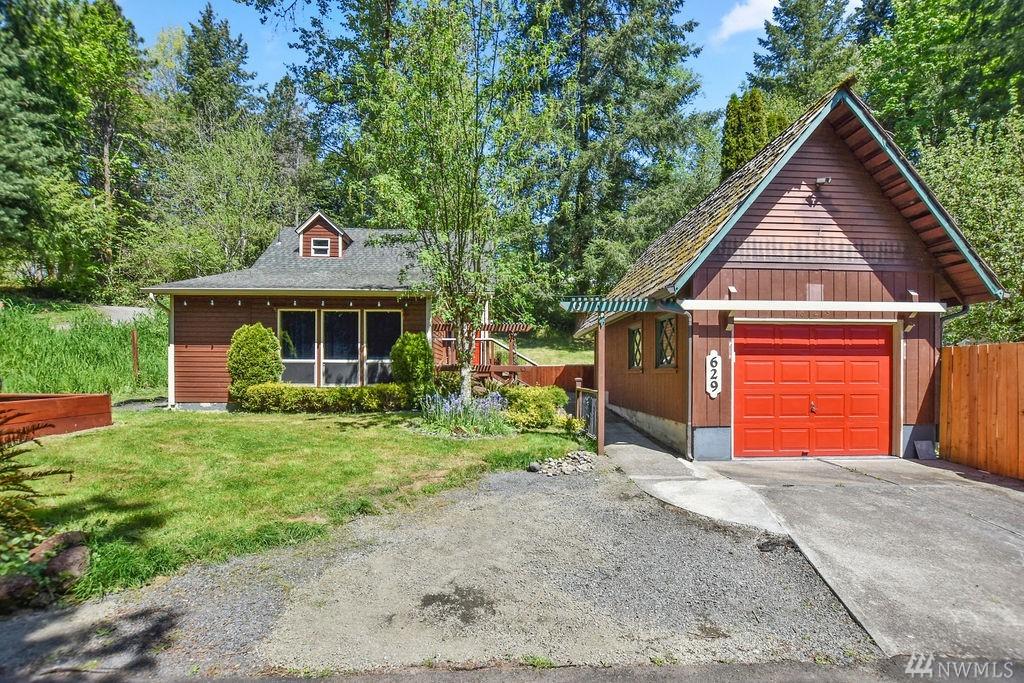 629 Nevada Dr - Photo 1