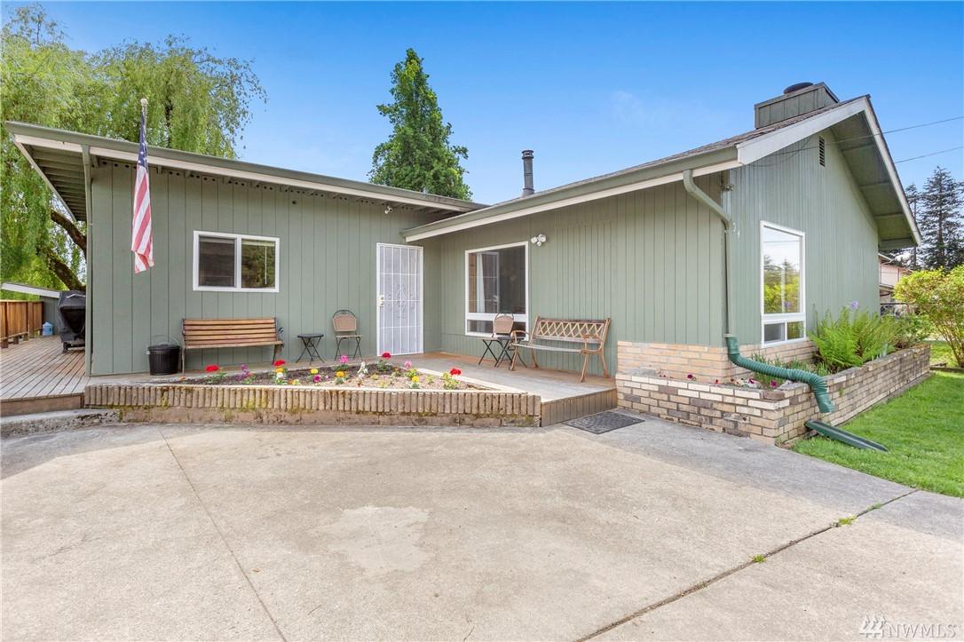 304 Wallace St - Photo 1